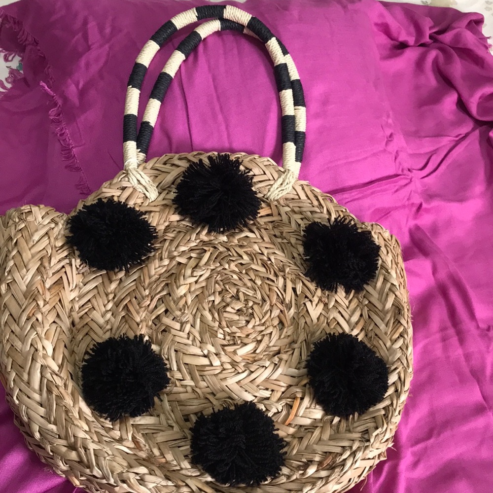 Round Native shoulder hand bag